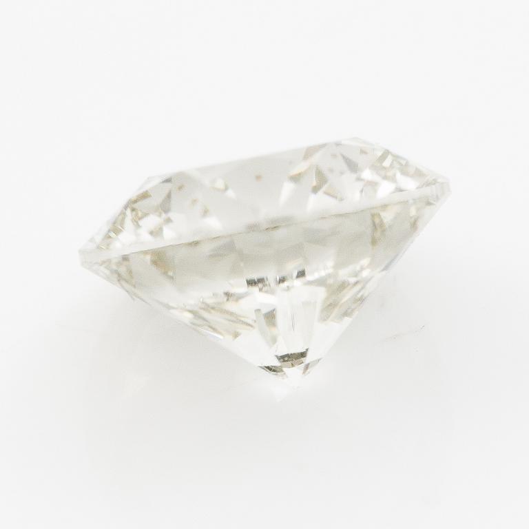 Round brilliant-cut diamond 1.50 ct, accompanied by a GIA report.