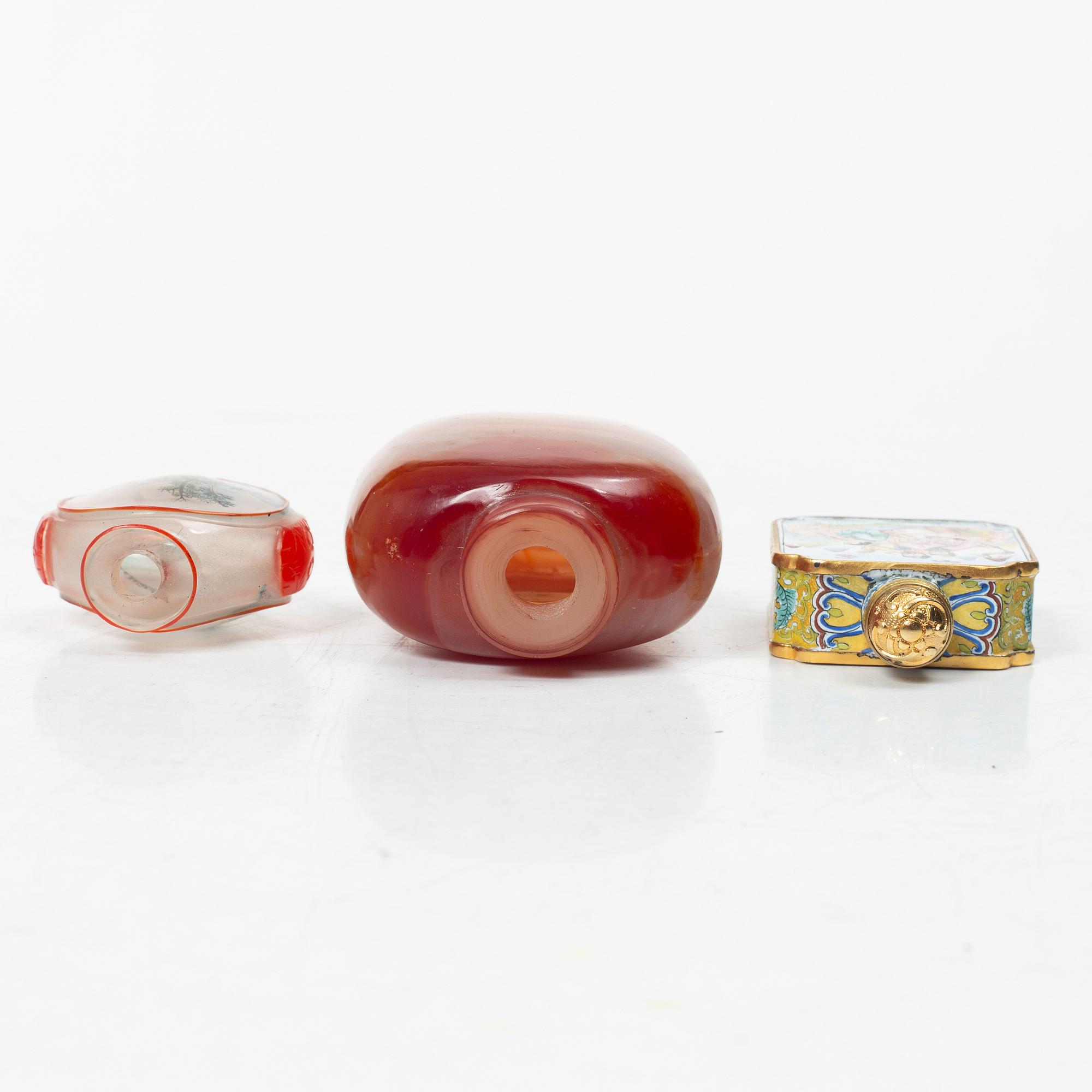 Snusflaskor, 6 st, porslin och glas, Kina, 1900-tal.