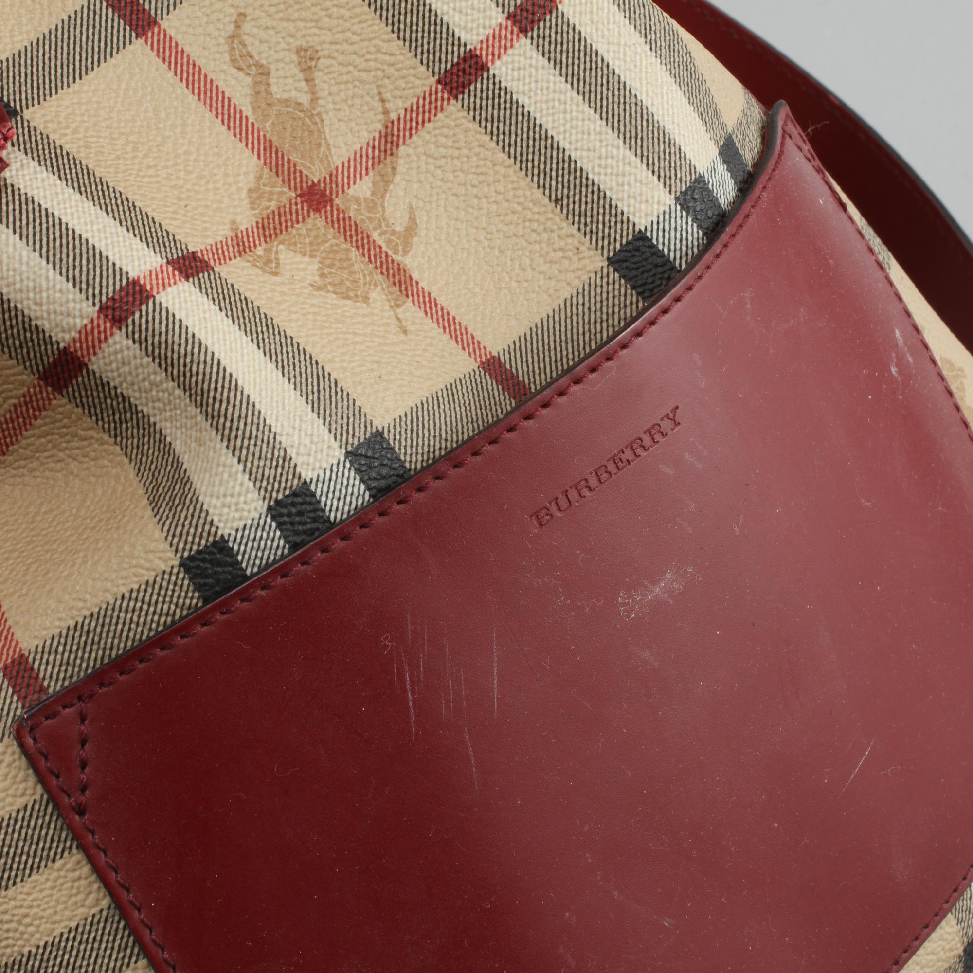 VÄSKA, Burberry.