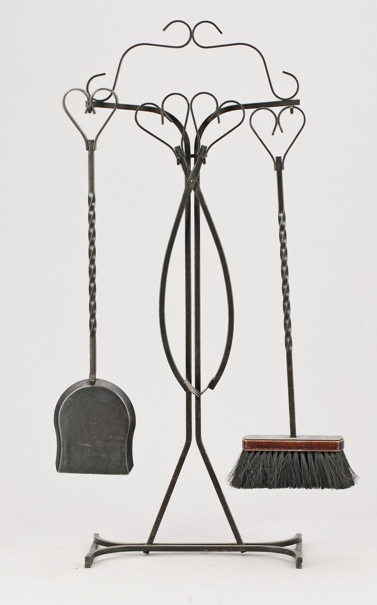 BRASSTÄLL, 4 delar, smidesjärn, 1900-talets mitt.