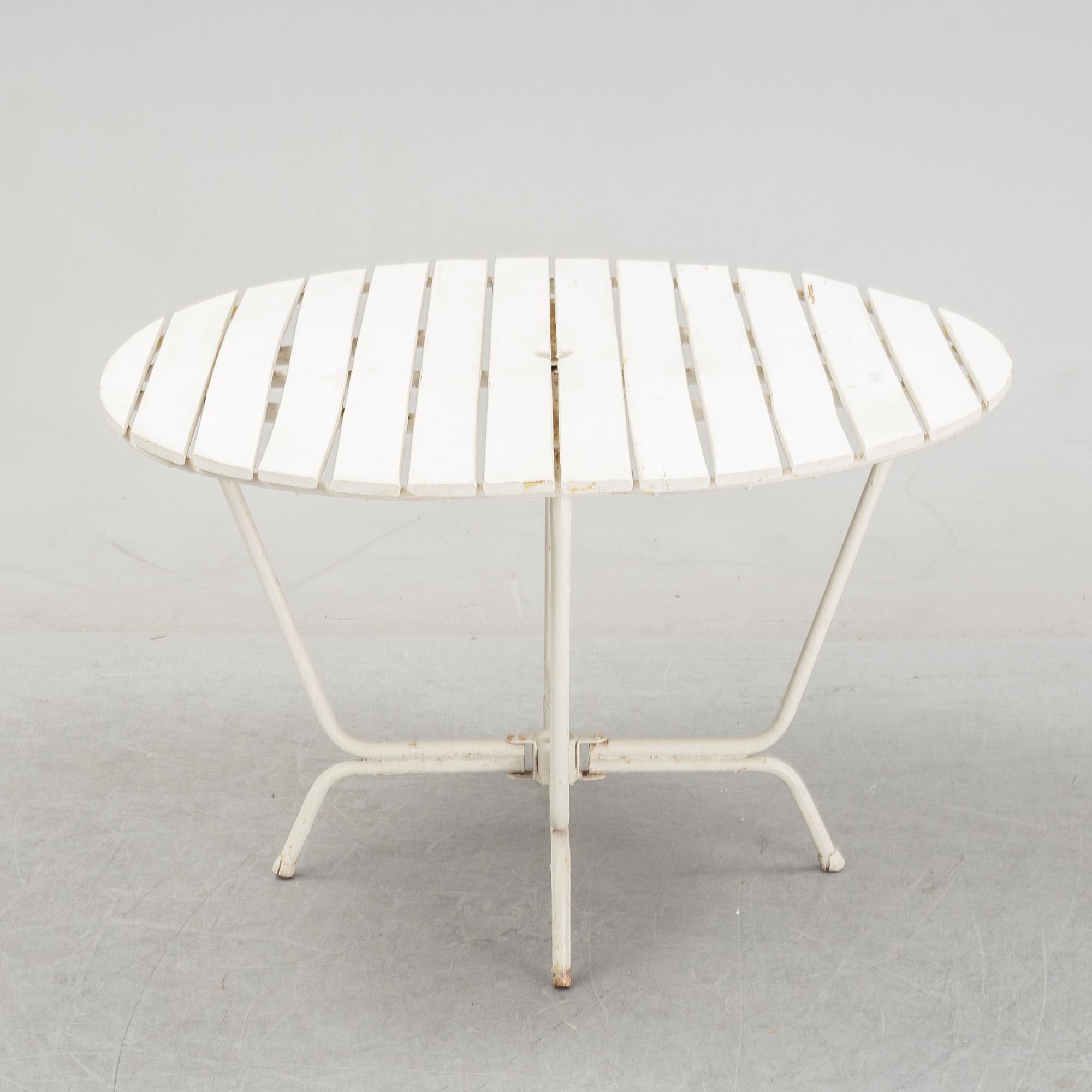 Trädsgårdsmöbler, stolar "P1", och bord 8/100, AB Trädgårdsmöbler Osby, 1960-tal.
