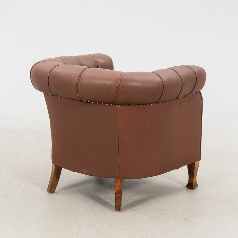 Club armchair, first half of the 20th century.