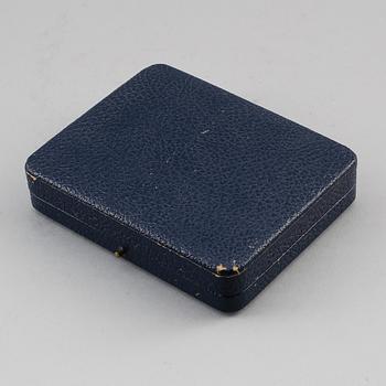 CIGARETTETUI, silver, rosenslipade diamanter. Vikt ca 162 g.