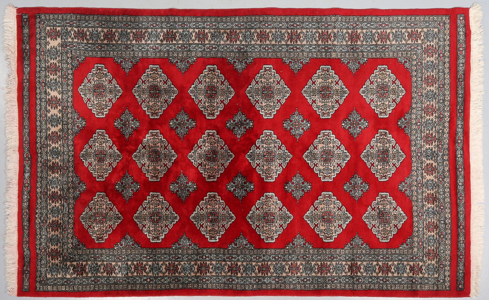 MATTA, Bochara, 1900-talets senare del. Ca 243 x 160 cm.
