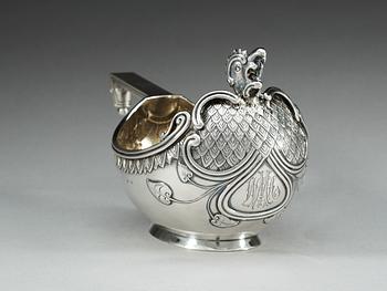 A Russian silver kovsh, makers mark of Pjotr Loskutov, Moscow 1896-1908.