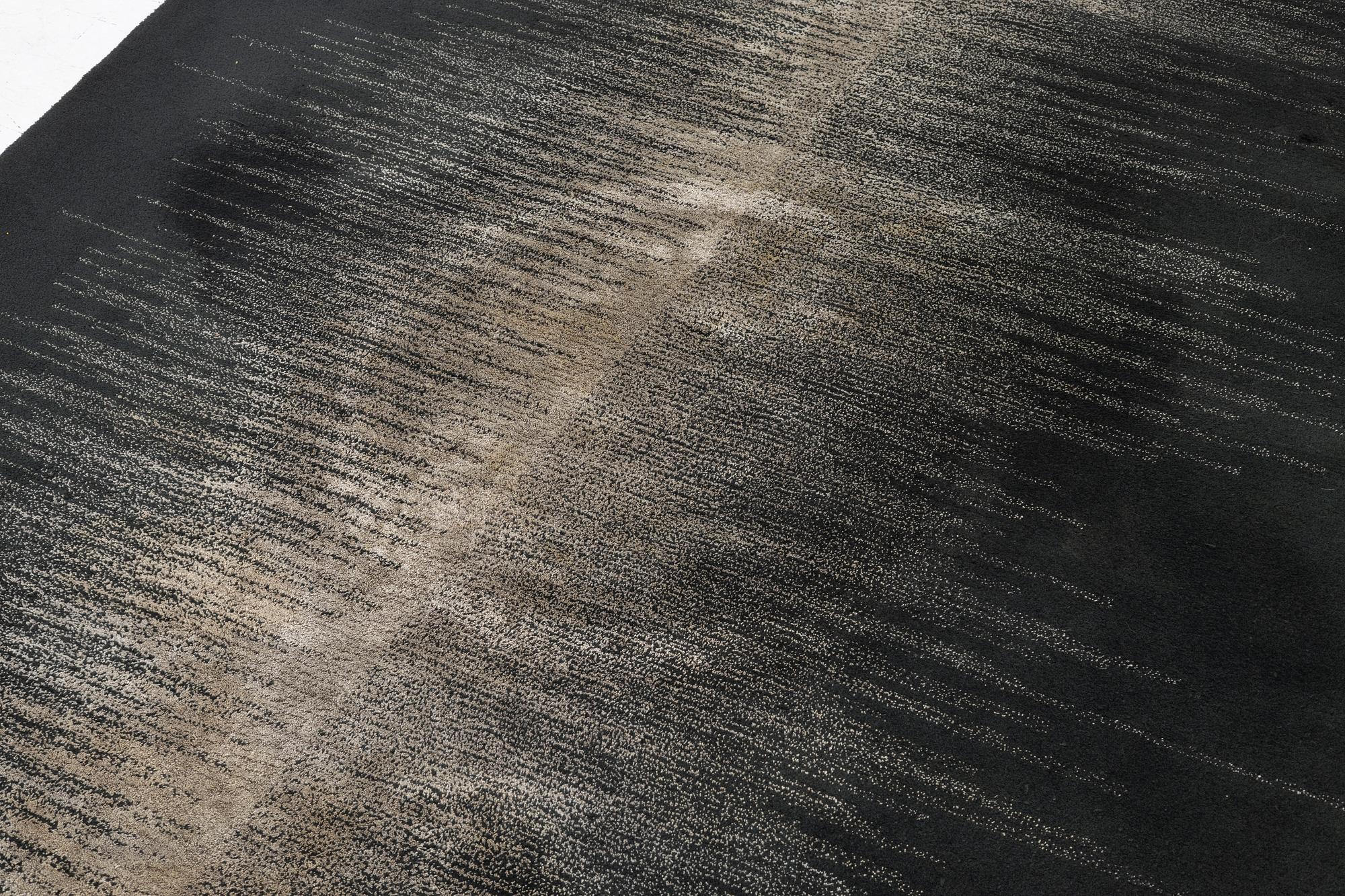 Petra Lundblad, salongsmatta, "Glimmer", Kasthall, 2017, ca 289 - 296 x 197 cm.