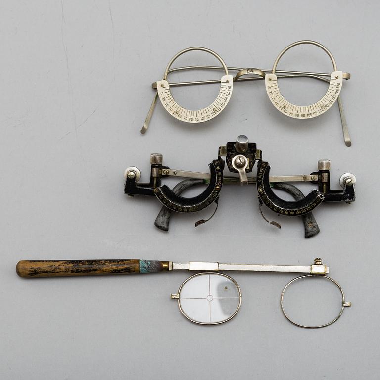 INSTRUMENT FÖR OPTIKER, troligen England, 1900-talets första hälft.