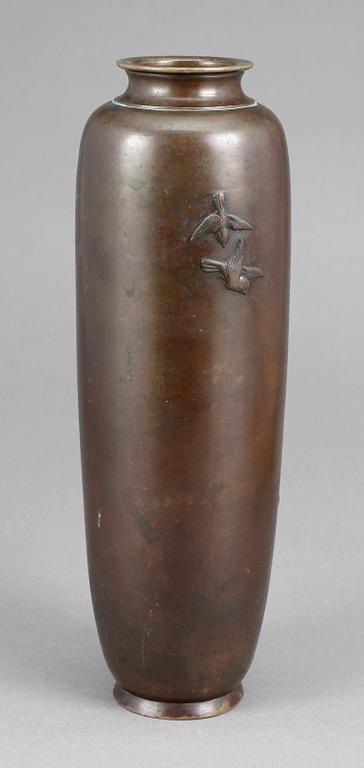 VAS. Brons, Japan, Meiji, 1900-talets början.