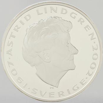 MYNT, Astrid Lindgren, 1-kilosprägling i silver med guldmotiv, 1900/2000-tal.