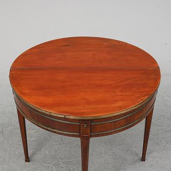 A Directoire games table.