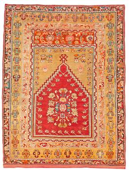 330. SEMI-ANTIQUE ANATOLIAN. 165 x 124,5 cm, as well as 5 cm of flat weave at the ends.