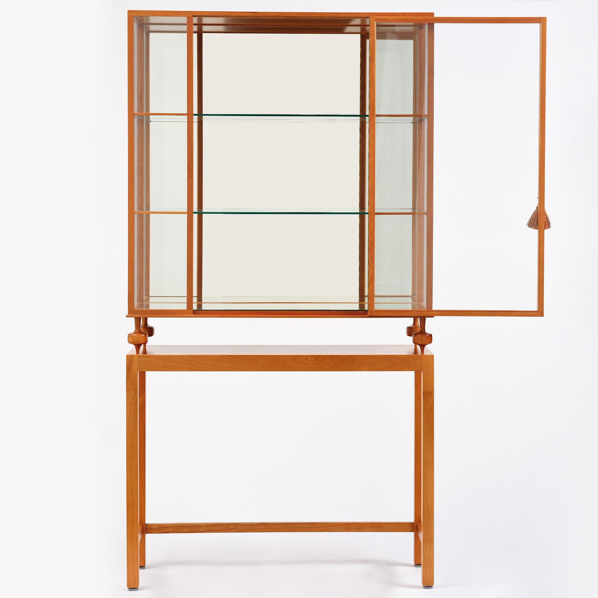 Josef Frank, a display cabinet model B 2077, Firma Svenskt Tenn, ca 2001.