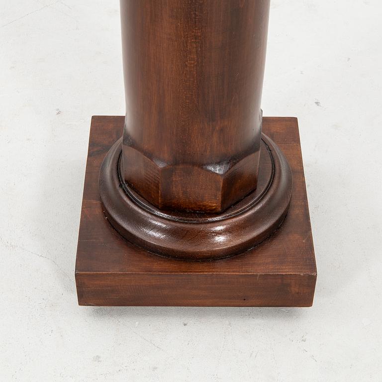 Piedestal 1900-talets första hälft.