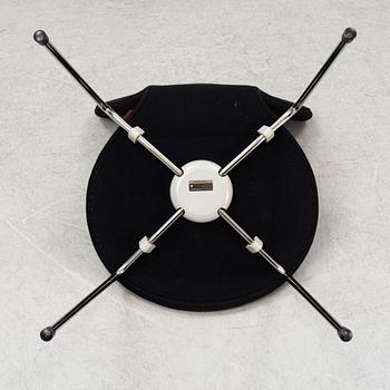 Arne Jacobsen, stolar, 4 st, "Sjuan", Fritz Hansen, 2000-tal.