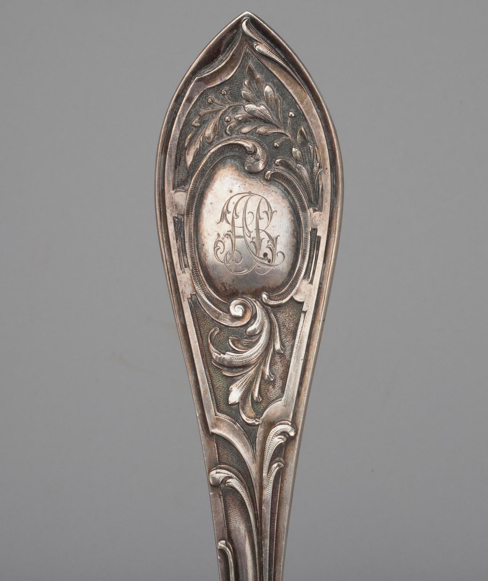 FÖRLÄGGARE, silver, Gratschev, St. Petersburg 1899-1908. Vikt 298 g.