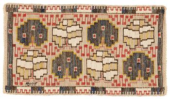 Märta Måås-Fjetterström, a textile, "Grodblad blå", flat weave, ca 41 x 74,5 cm, signed AB MMF.