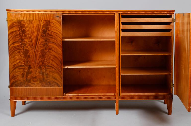 SIDEBOARD, AB Carlsson & Reicke, Stockholm, 1900-talets mitt.