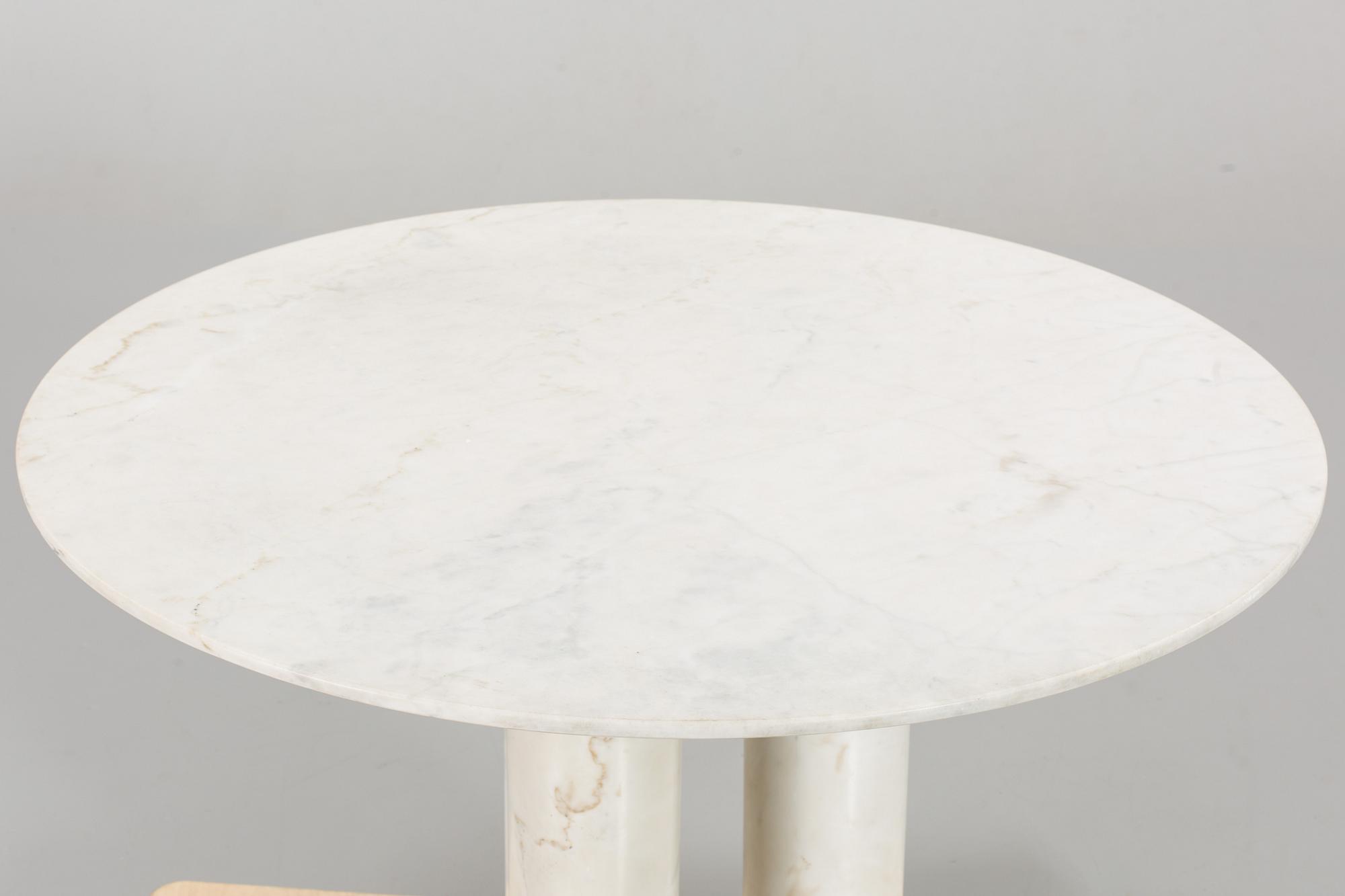 A GALLINA DESIGN MARBLE TABLE.