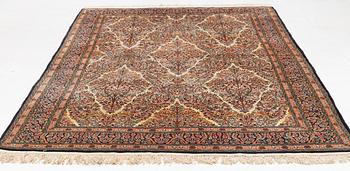 Matta, orientalisk, ca 310 x 214 cm.