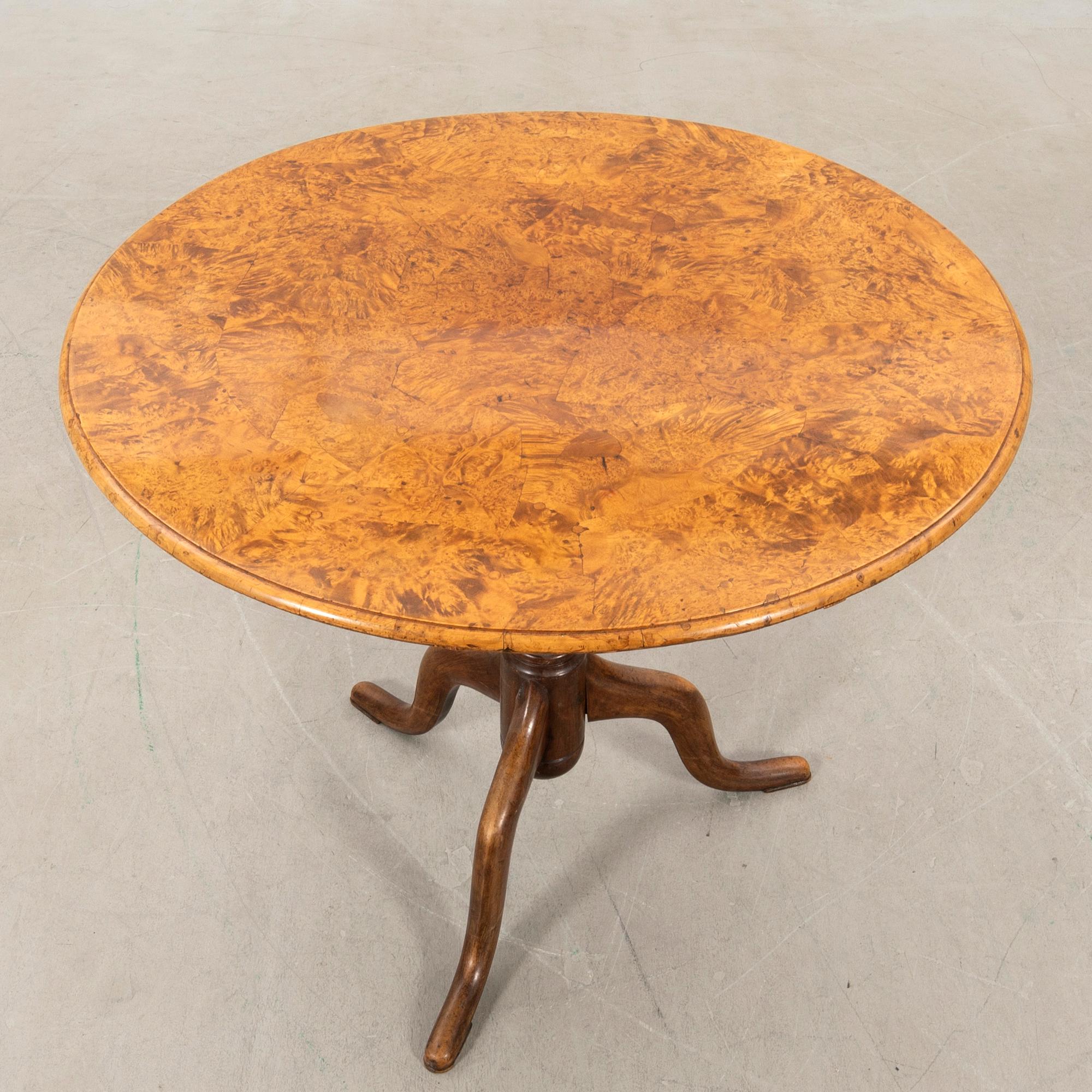 Folding table by Jacob Sjölin (master in Köping and Kungsör 1767-85).