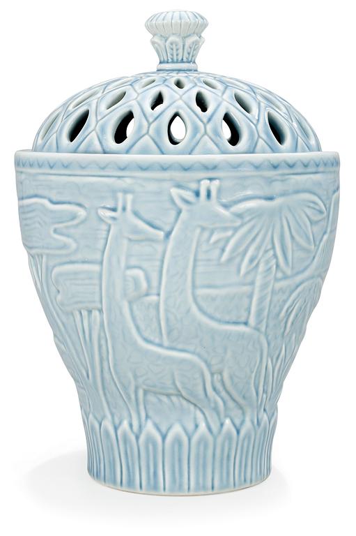 A Gunnar Nylund porcelain potpourri jar and cover, Rörstrand.