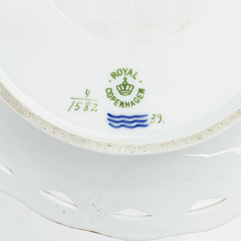 Royal Copenhagen, a lattice bowl and stand, 'Saxon Flower', Denmark, 1889-1922.