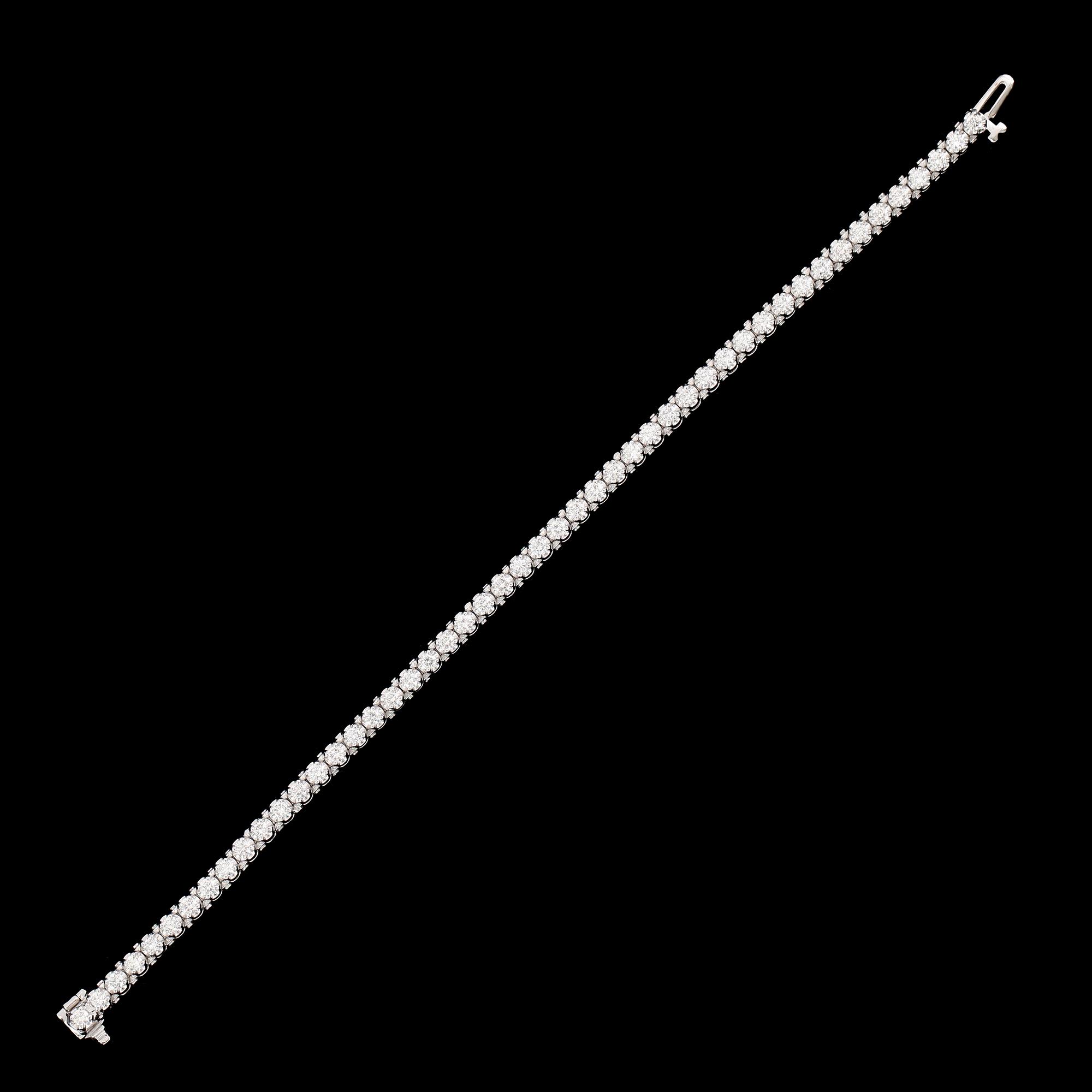 ARMBAND, 14 k vitguld, Rivière, 49 briljantslipade diamanter tot ca 2.80 ct.