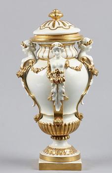 LOCKURNA, porslin, Capodimonte, Aelteste Volkstedter Porzellanfabrik AG, Tyskland, 1900-1936.