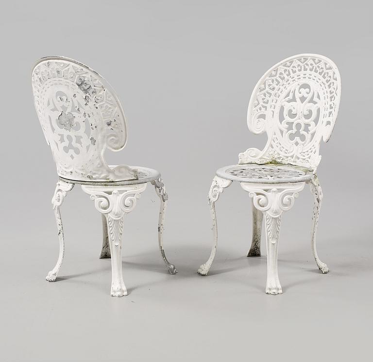 TRÄDGÅRDSGRUPP, 5 delar, 1900-talets andra hälft.