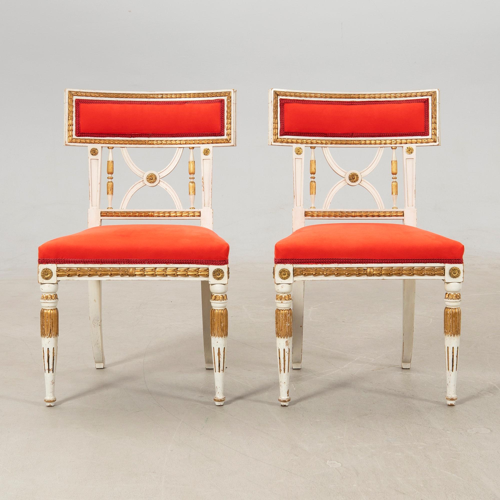 Chairs, a pair in the Gustavian style, early 20th century.