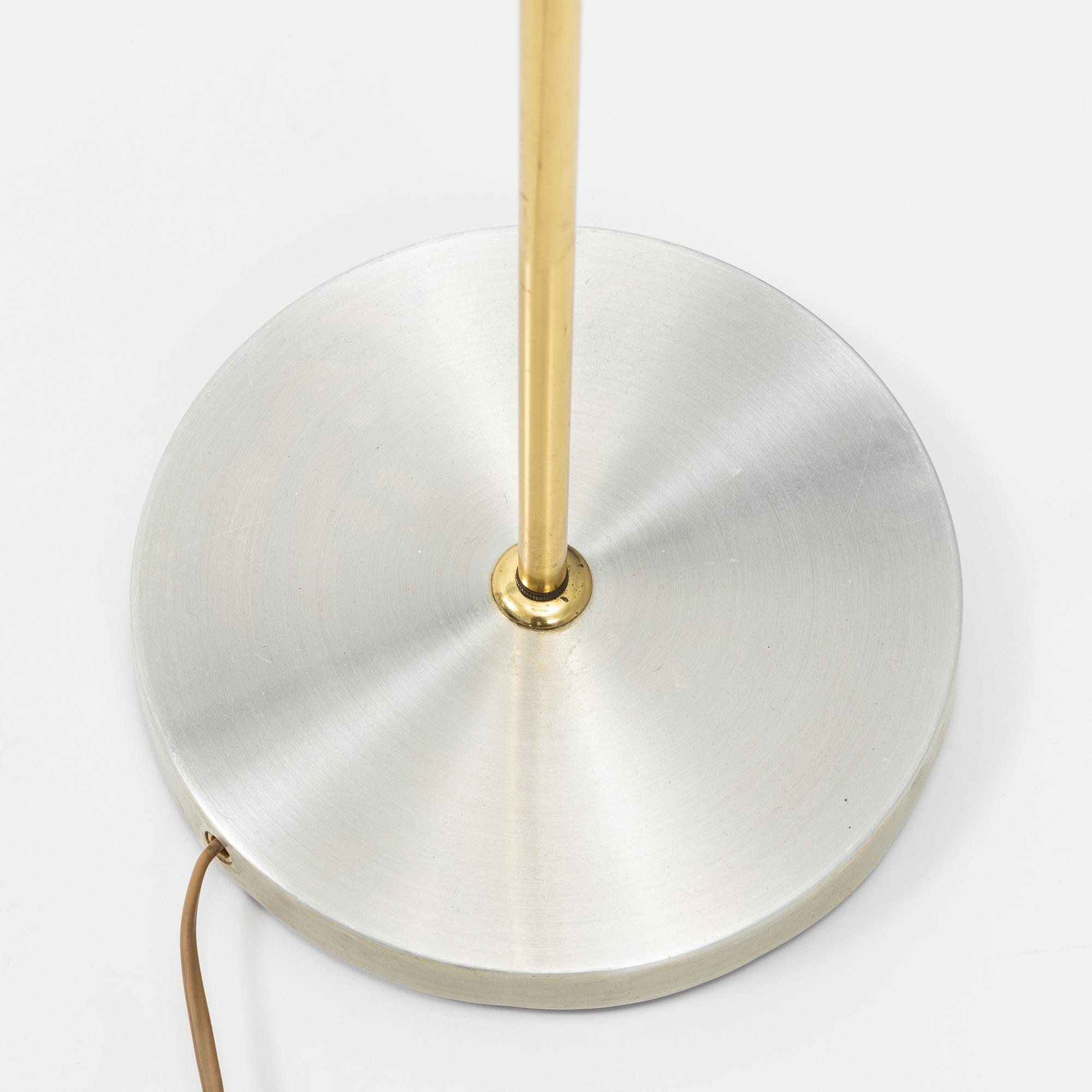 A mid 20th century floor lamp.