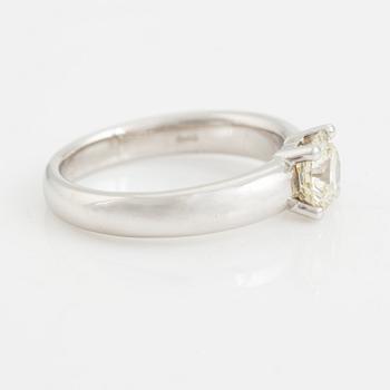 Brilliant cut diamond solitaire ring.