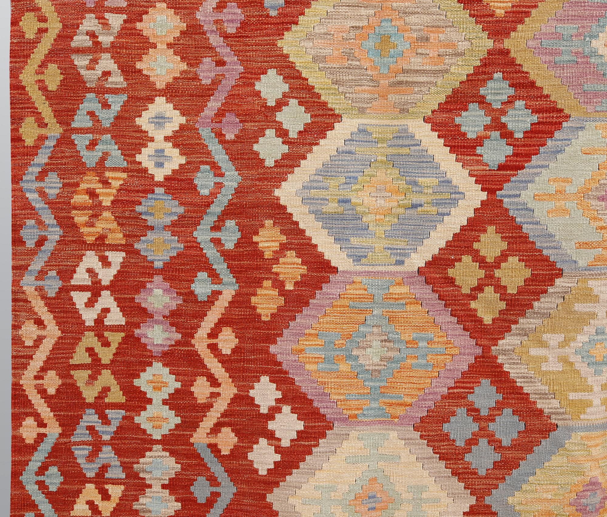 A kilim carpet, ca 292 x 213 cm.