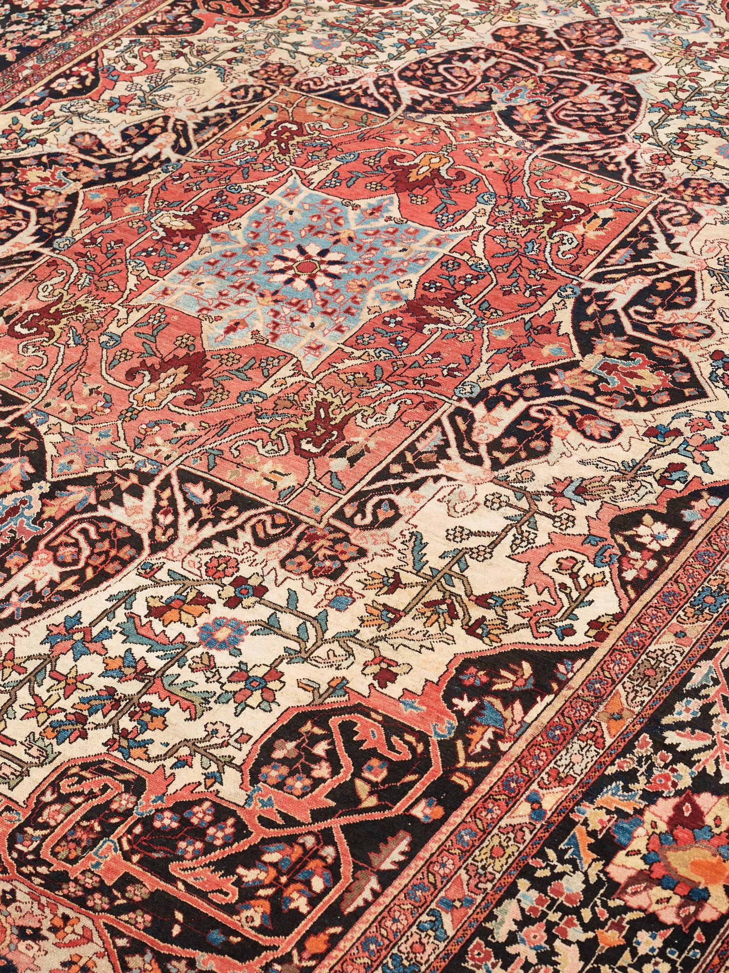 CARPET. Antique Sarouk.  349 x 258 cm.