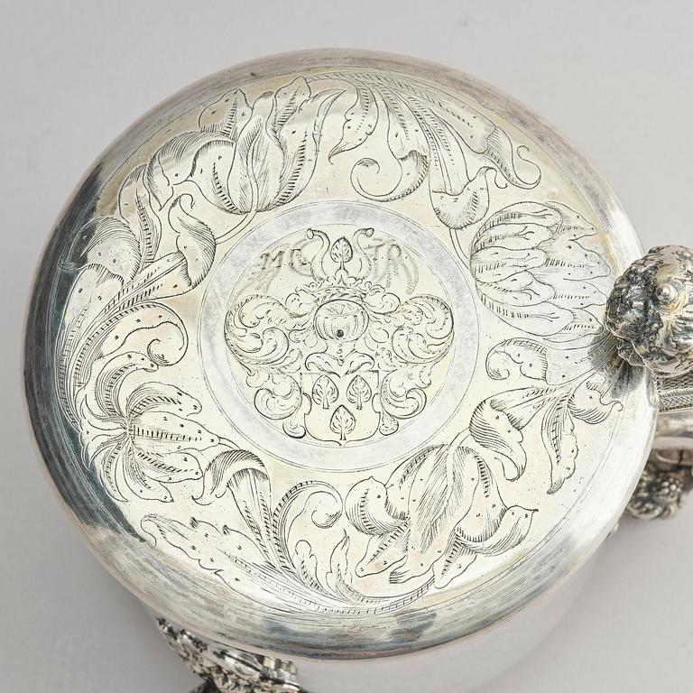 A Swedish 17th century parcel-gilt silver tankard, mark of Erik Månsson Schmidt, Stockholm (active 1675-1686).