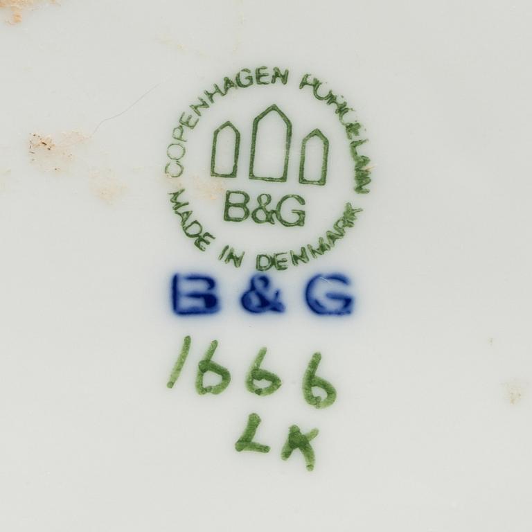 FIGURIN, Formgiven av Dahl Jensen för Bing & Gröndahl, porslin, Danmark.