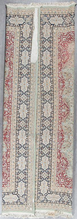 MATTA, old Kirman, ca 366x264 cm.