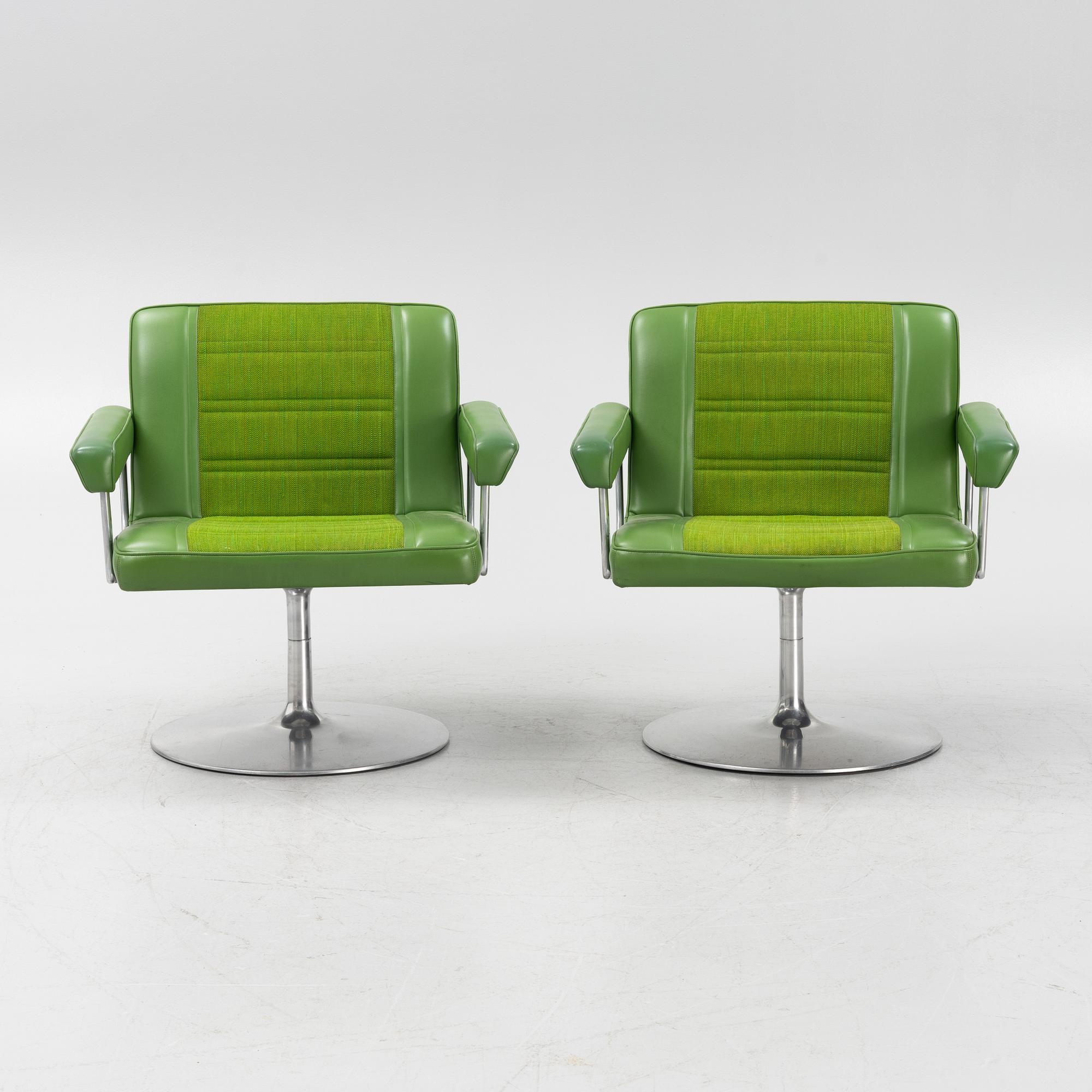 Esko Pajamies, fåtöljer, ett par, "Silver Wing", Asko 1970-tal.