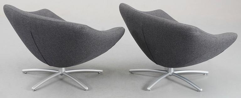 FÅTÖLJER, ett par, "Ginna", Gerard van der Berg, Holland.