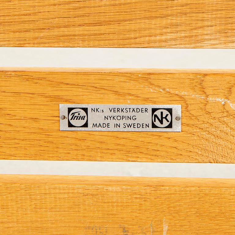 Yngvar Sandström, bänk, "Tokyo", Triva-serien för Nordiska Kompaniet, formgiven 1962.