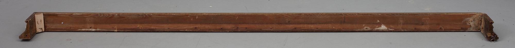 KRONNISCH, trä, senempire, 1800-talets senare hälft.