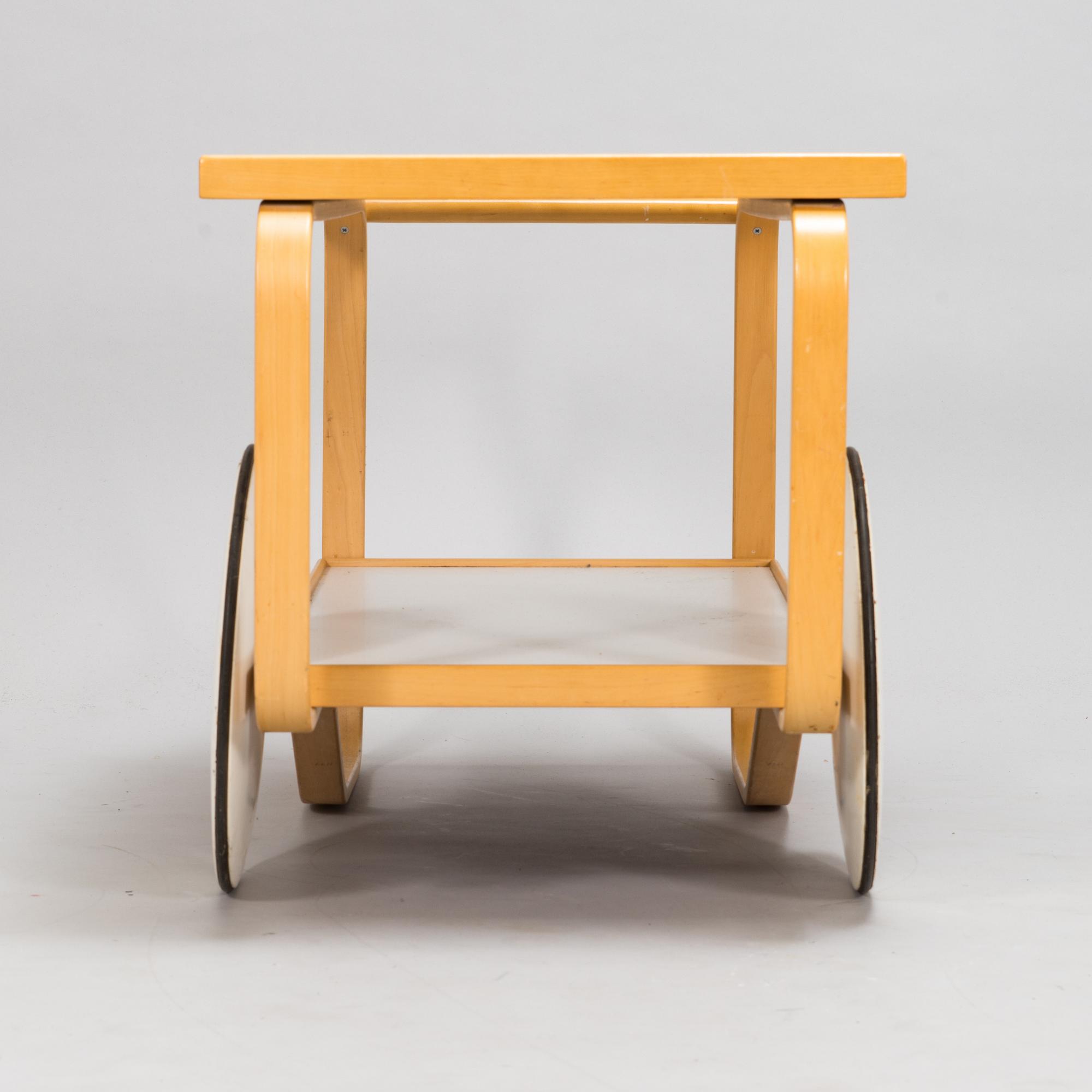 Alvar Aalto, tarjoiluvaunu 901, Artke, 1900-luvun loppupuoli.