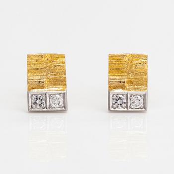 Björn Weckström, A pair of 18K gold earrings "Silvia" with diamonds ca. 0.12 ct in total. Lapponia.