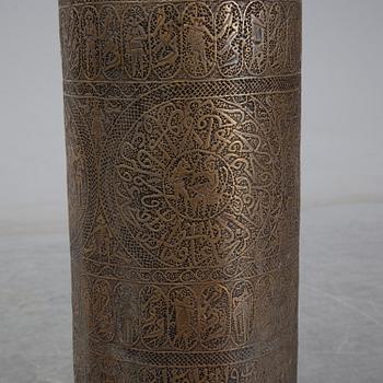 A UMBRELLA STAND FROM AROUND THE YEAR 1900.