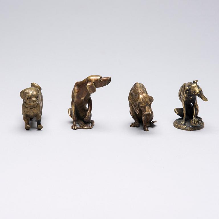 MINIATYRSKULPTURER, 4 st, brons, 1800-luvun loppu.