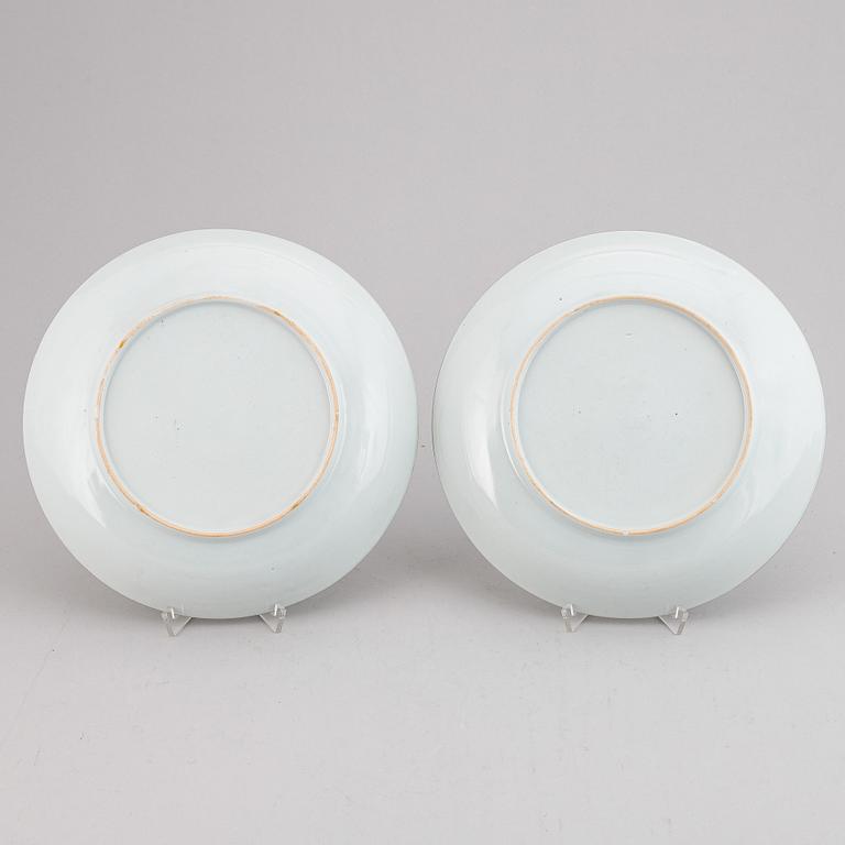 A pair of famille rose export porcelain serving dishes, Qing dynasty, Qianlong (1736-95).