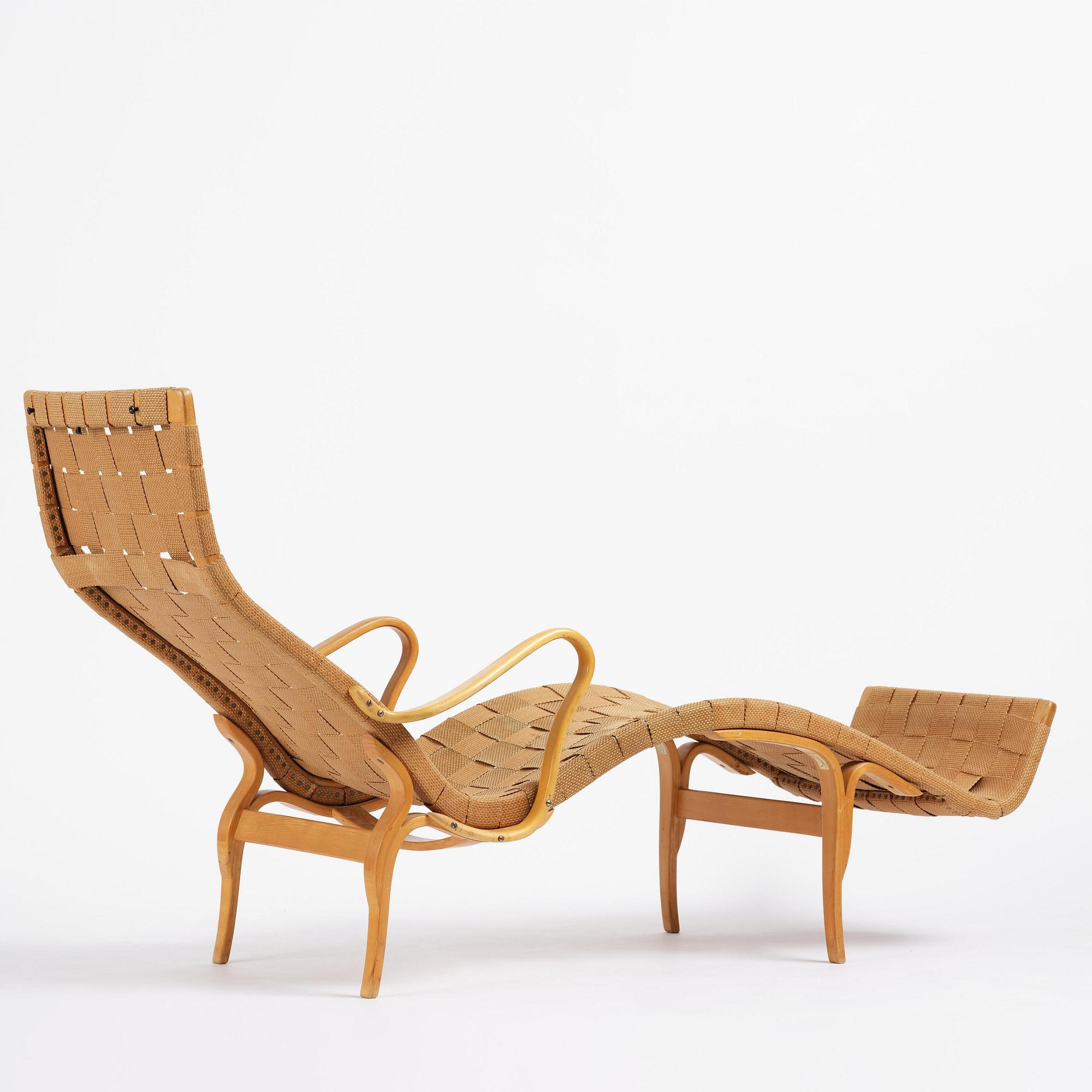 Bruno Mathsson, a "Pernilla 3" lounge chair, Firma Karl Mathsson, Värnamo, 1940s.