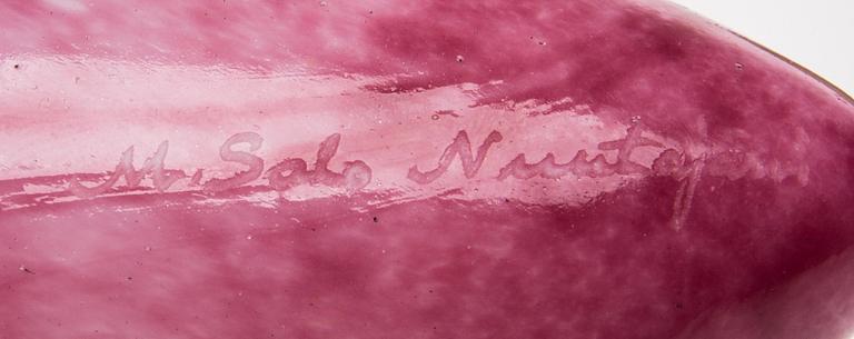 MARKKU SALO, KONSTGLAS, 2 st, "Amfora", signerad M. Salo Nuutajärvi.