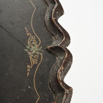 A Swedish late baroque japanned tilt-top tea table, mid 18th century.