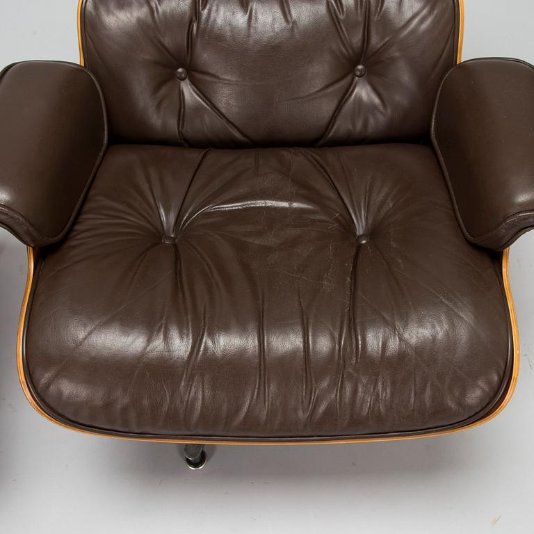 Charles ja Ray Eames, nojatuoli ja rahi, "Lounge chair" Herman Miller 1970-luku.